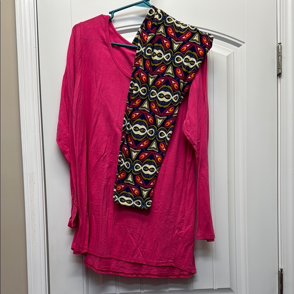 LuLaRoe Lynnae 2XL solid top with TC leggings set